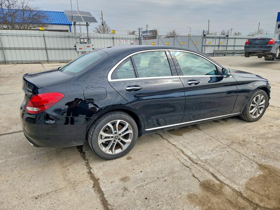 Продаж на аукціоні авто 2018 Mercedes-benz C, vin: 55SWF4KB2JU267060, номер лоту: 48077126
