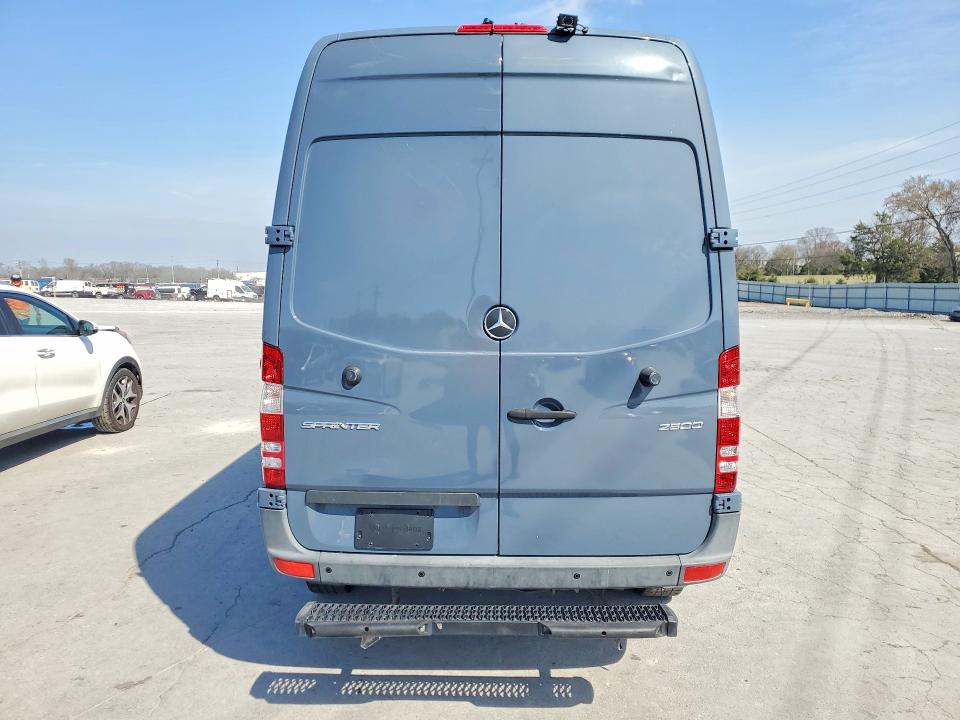 Продажа на аукционе авто 2018 Mercedes-benz Sprinter, vin: WD3PE7CD2JP641824, номер лота: 46857766