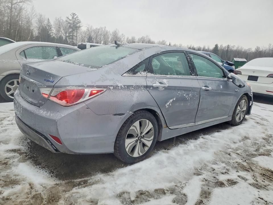 2015 Hyundai Sonata Hybrid მანქანა იყიდება აუქციონზე, vin: KMHEC4A4XFA127830, აუქციონის ნომერი: 45988746