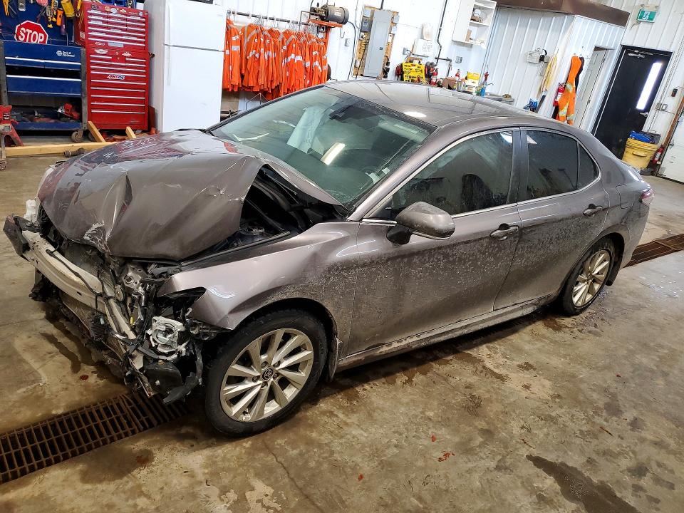 Продажа на аукционе авто 2022 Toyota Camry Se 4dr, vin: 4T1G11AK6NU624902, номер лота: 79845805