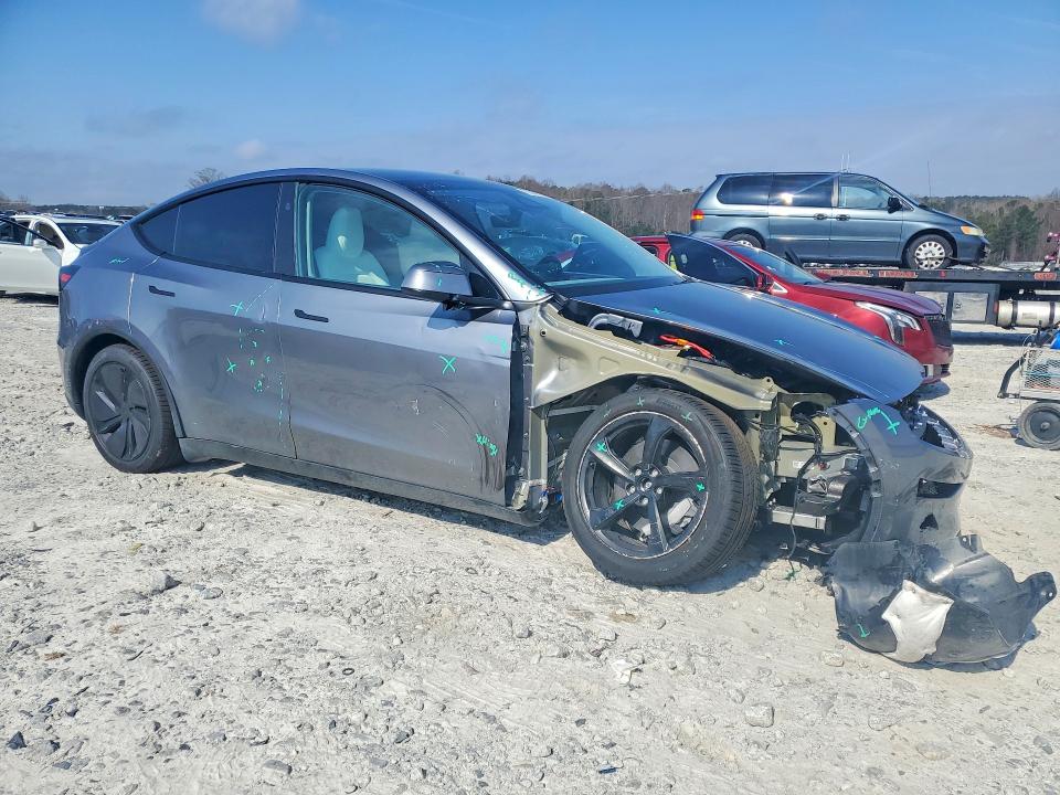 2026 Tesla Model Y მანქანა იყიდება აუქციონზე, vin: 7SAYGDEE7TA613281, აუქციონის ნომერი: 79747705