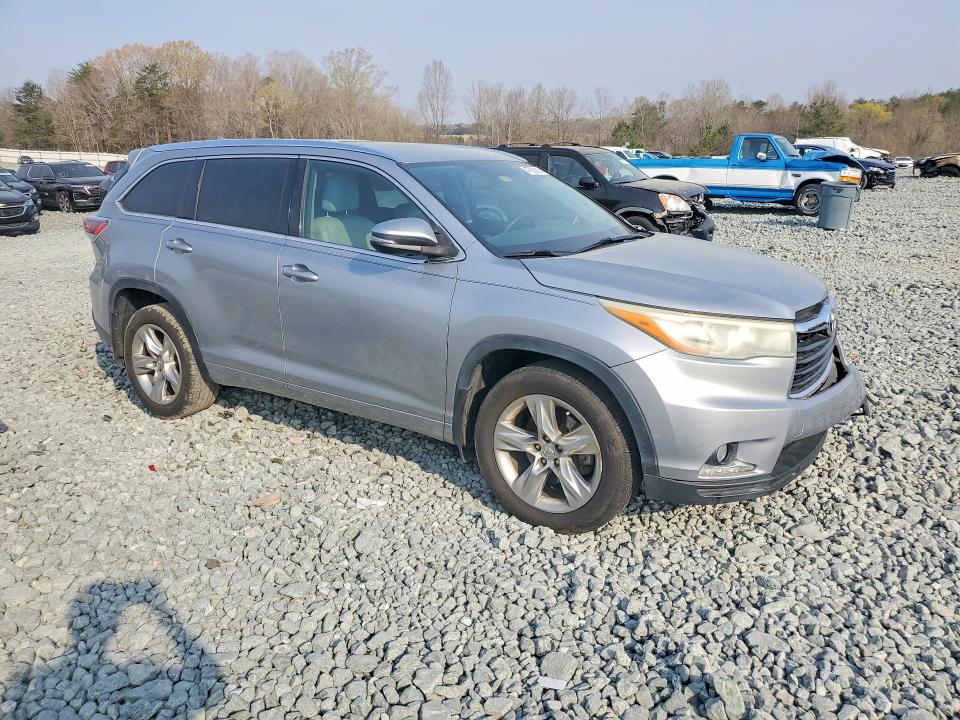 47722106 :رقم المزاد ، 5TDDKRFH4FS143536 vin ، 2015 Toyota Highlander مزاد بيع