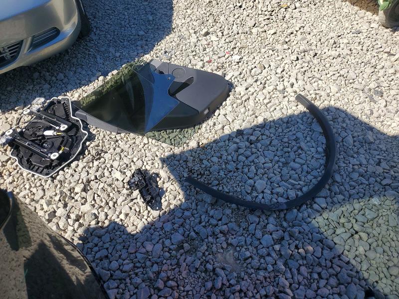 Продаж на аукціоні авто 2026 Tesla Model Y, vin: 7SAYGDED9TF428563, номер лоту: 46260236