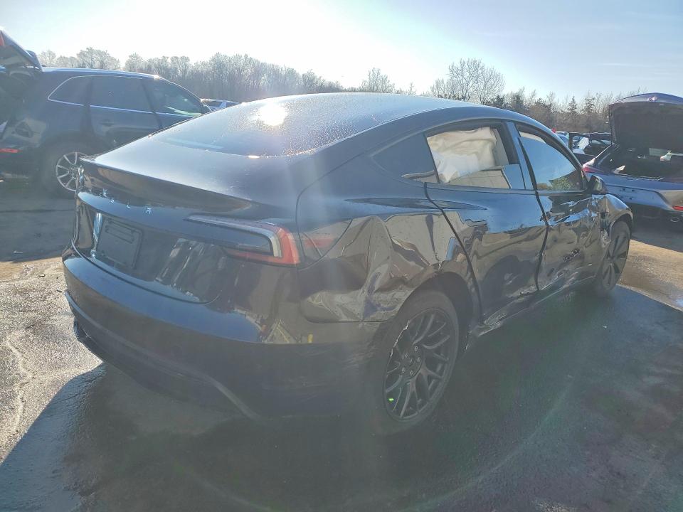 45782246 :رقم المزاد ، 5YJ3E1EA1SF008327 vin ، 2025 Tesla Model 3 مزاد بيع