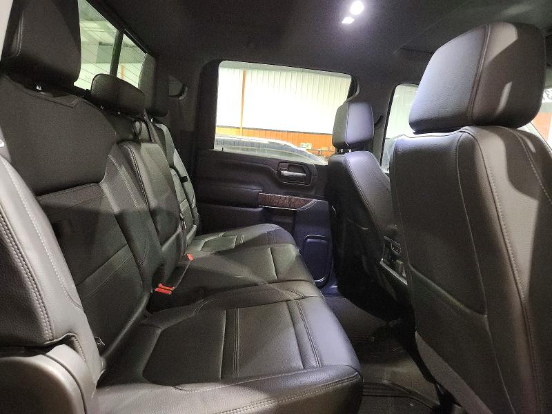 47131376 :رقم المزاد ، 1GT49WEY3NF311127 vin ، 2022 Gmc Sierra مزاد بيع