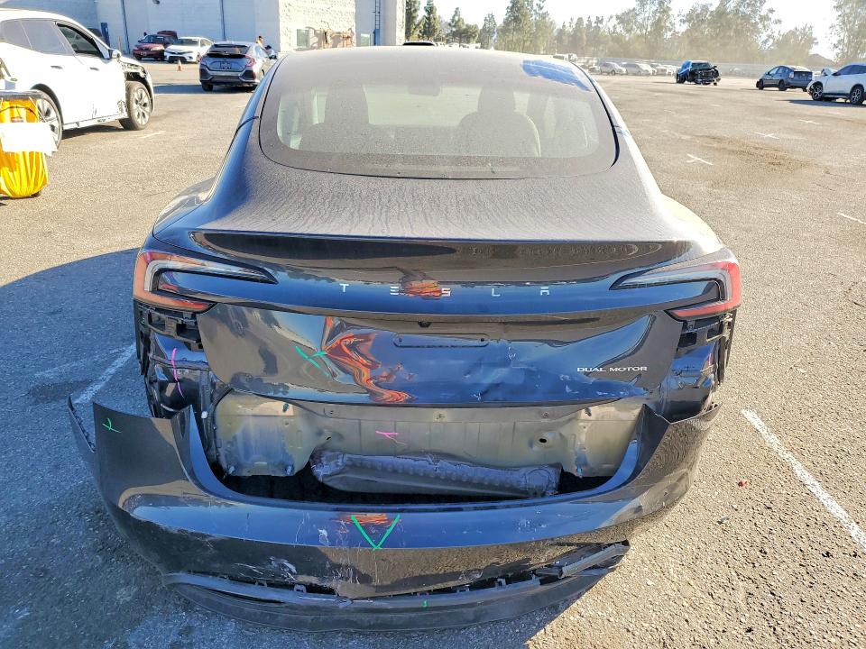 45982916 :رقم المزاد ، 5YJ3E1EB3SF985901 vin ، 2025 Tesla Model 3 مزاد بيع