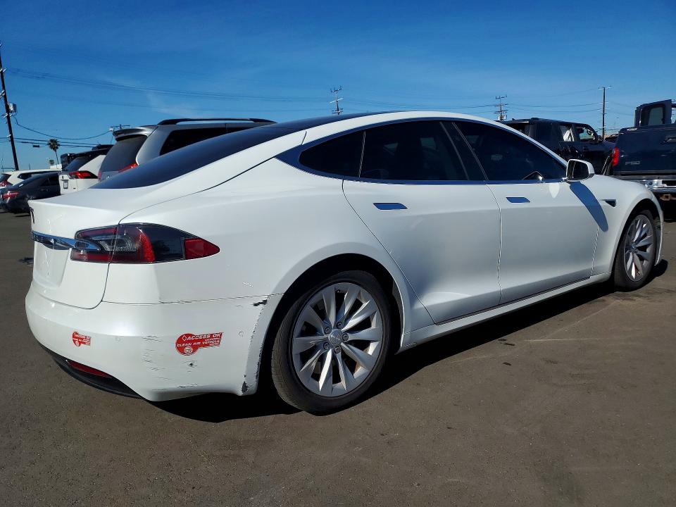 46408196 :رقم المزاد ، 5YJSA1E29GF169371 vin ، 2016 Tesla Model S مزاد بيع