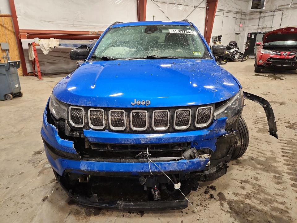 2022 Jeep Compass მანქანა იყიდება აუქციონზე, vin: 3C4NJDFB1NT169800, აუქციონის ნომერი: 41702756