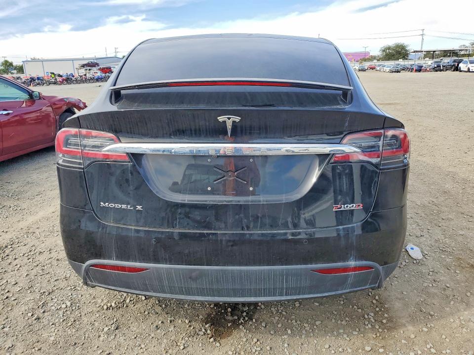 Продажа на аукционе авто 2018 Tesla Model X, vin: 5YJXCBE49JF142945, номер лота: 46189786