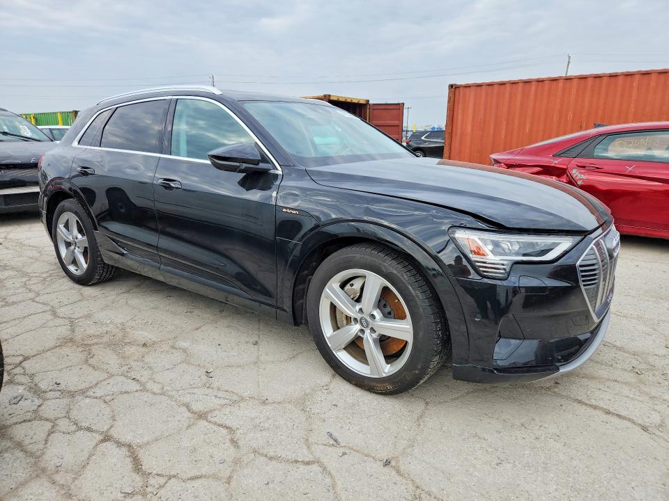 47922866 :رقم المزاد ، WA1LAAGE5KB024698 vin ، 2019 Audi E-tron مزاد بيع