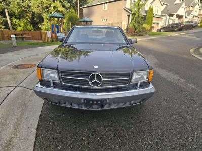 46744266 :رقم المزاد ، WDBCA45D9MA320337 vin ، 1987 Mercedes Benz 560 مزاد بيع