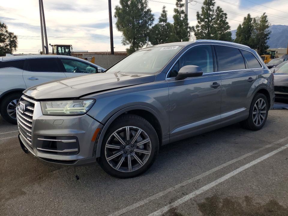 Продажа на аукционе авто 2017 Audi Q7, vin: WA1LAAF77HD000886, номер лота: 46300526