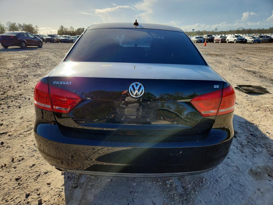 41704566 :رقم المزاد ، 1VWBH7A31EC015676 vin ، 2014 Volkswagen Passat مزاد بيع
