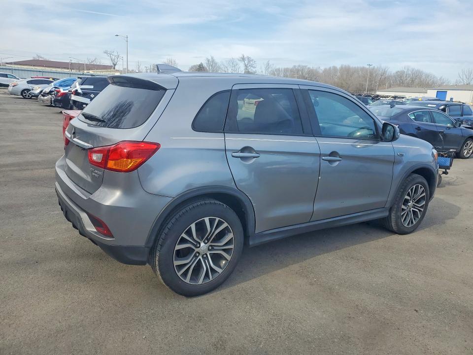 Продаж на аукціоні авто 2018 Mitsubishi Outlander Sport, vin: JA4AP3AU3JZ007695, номер лоту: 47528806
