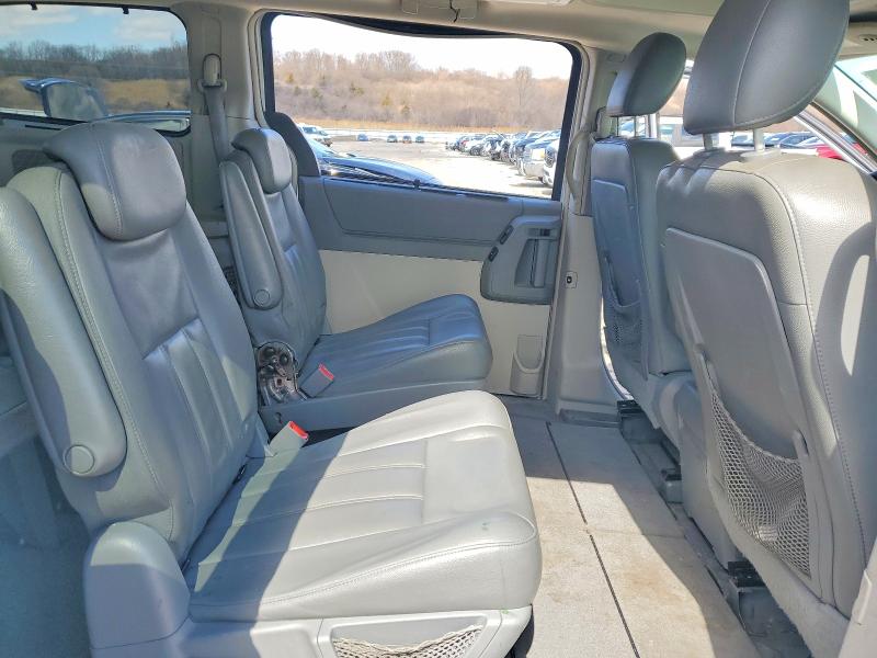 Продажа на аукционе авто 2010 Chrysler Town & Country, vin: 2A4RR5D15AR138552, номер лота: 47710756
