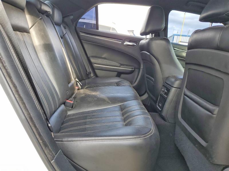 45681866 :رقم المزاد ، 2C3CCABG9KH516025 vin ، 2019 Chrysler 300 مزاد بيع