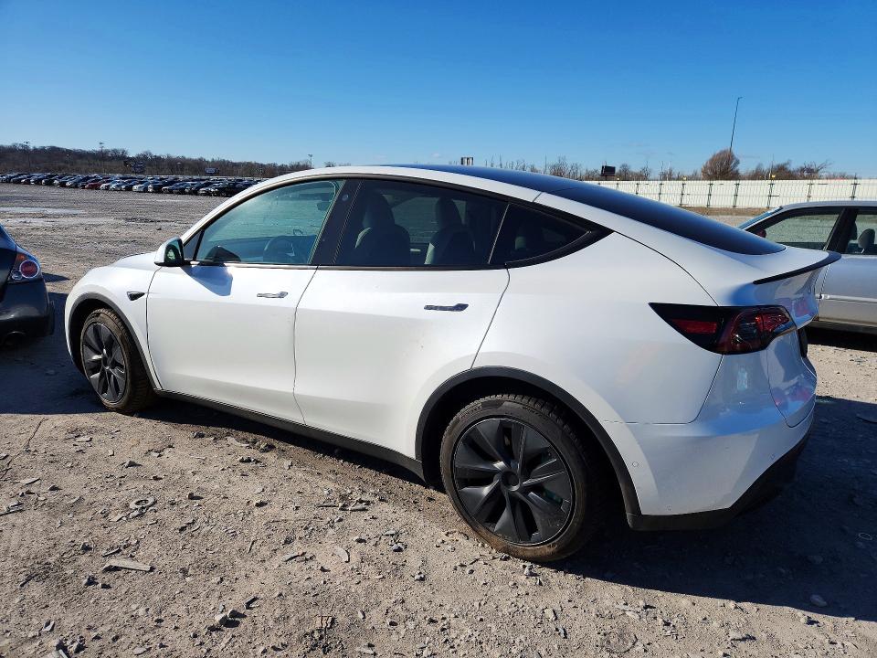 Продажа на аукционе авто 2022 Tesla Model Y, vin: 7SAYGAEE2NF521886, номер лота: 46337656
