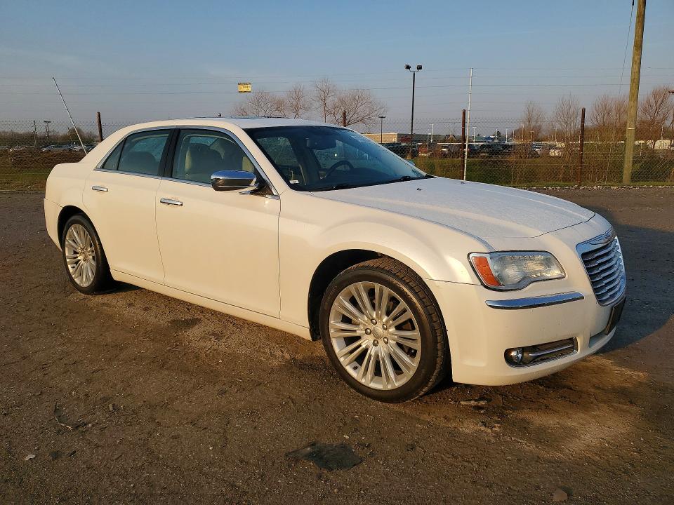 47295086 :رقم المزاد ، 2C3CA5CG7BH528976 vin ، 2011 Chrysler 300 مزاد بيع
