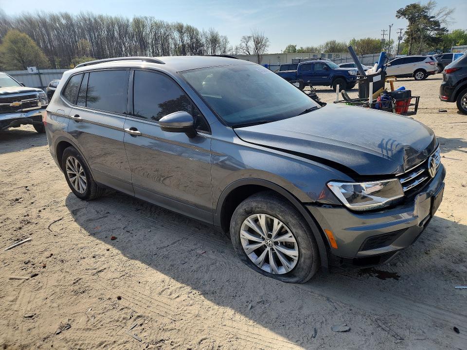 Продажа на аукционе авто 2020 Volkswagen Tiguan, vin: 3VV1B7AX6LM103056, номер лота: 47346476