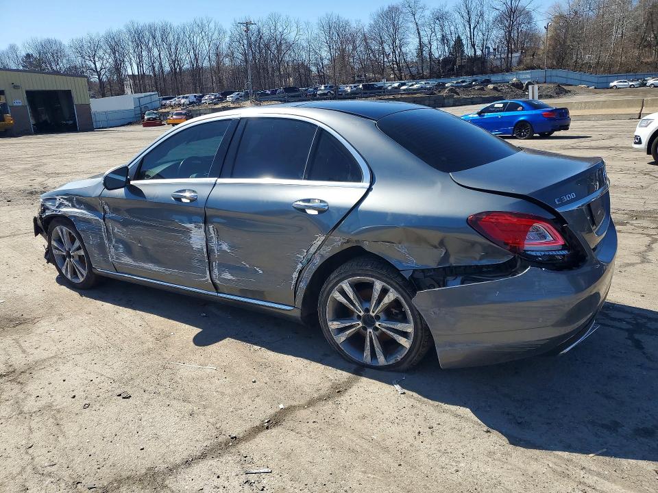 45949256 :رقم المزاد ، W1KWF8EB2MR630000 vin ، 2021 Mercedes-benz C مزاد بيع