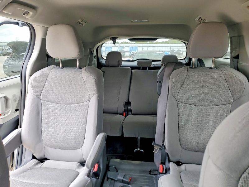 48127156 :رقم المزاد ، 5TDKRKECXMS034785 vin ، 2021 Toyota Sienna مزاد بيع