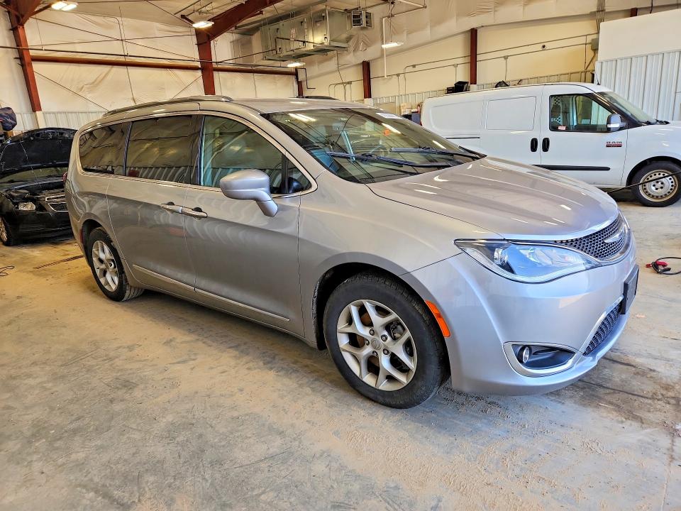 Продажа на аукционе авто 2020 Chrysler Pacifica, vin: 2C4RC1BG2LR101985, номер лота: 45520416