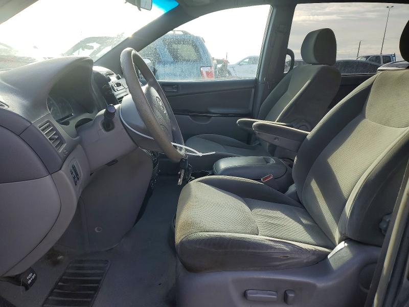2004 Toyota Sienna მანქანა იყიდება აუქციონზე, vin: 5TDZA23C24S120102, აუქციონის ნომერი: 46299376