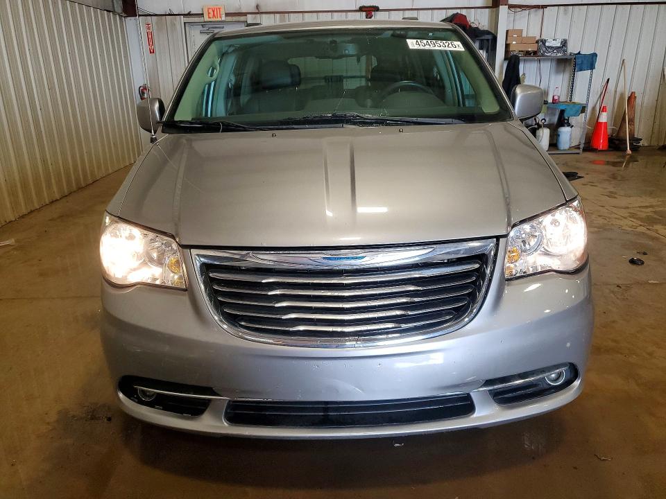 45495326 :رقم المزاد ، 2C4RC1BG3GR110975 vin ، 2016 Chrysler Town & Country مزاد بيع
