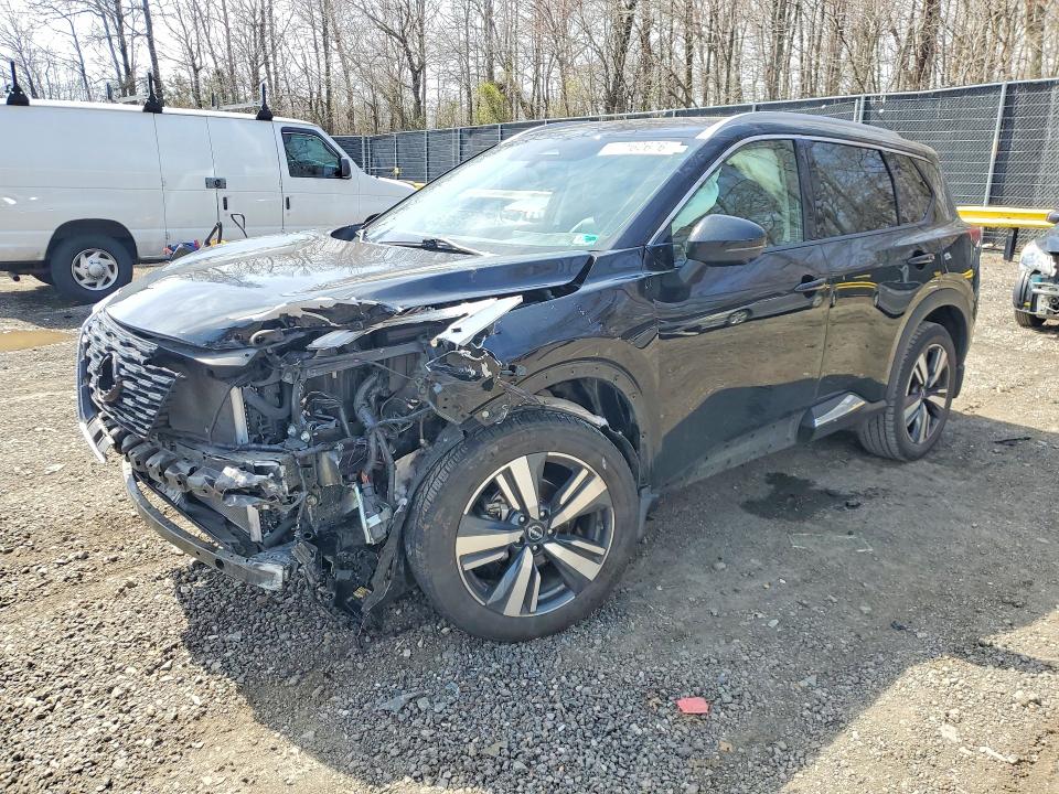47162676 :رقم المزاد ، 5N1BT3CB1NC701887 vin ، 2022 Nissan Rogue مزاد بيع