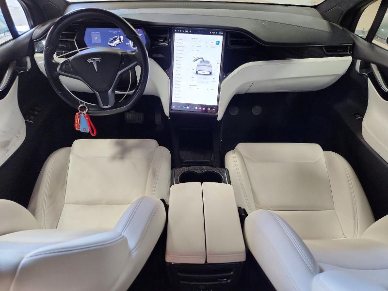 Продаж на аукціоні авто 2018 Tesla Model X, vin: 5YJXCBE27JF101373, номер лоту: 79399875