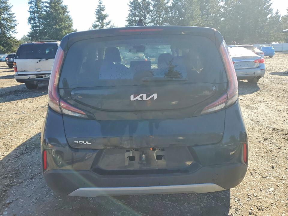 47841496 :رقم المزاد ، KNDJ23AU6P7890572 vin ، 2023 Kia Soul مزاد بيع