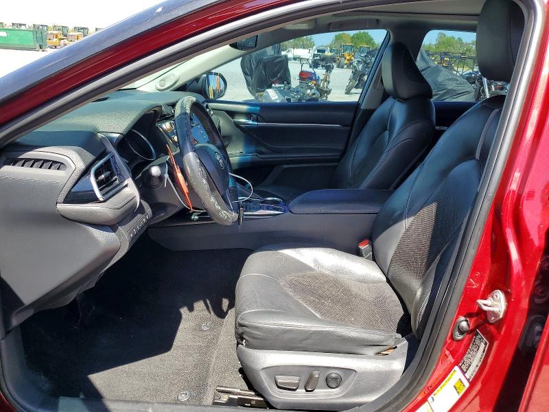 78777025 :رقم المزاد ، 4T1B61HK9JU502319 vin ، 2018 Toyota Camry مزاد بيع