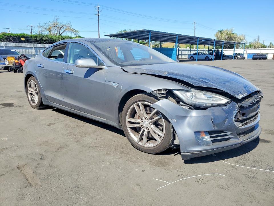 2013 Tesla Model S მანქანა იყიდება აუქციონზე, vin: 5YJSA1CP5DFP19711, აუქციონის ნომერი: 46767176