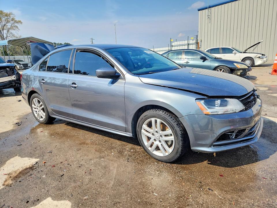 47069686 :رقم المزاد ، 3VW2B7AJ7JM240516 vin ، 2018 Volkswagen Jetta مزاد بيع
