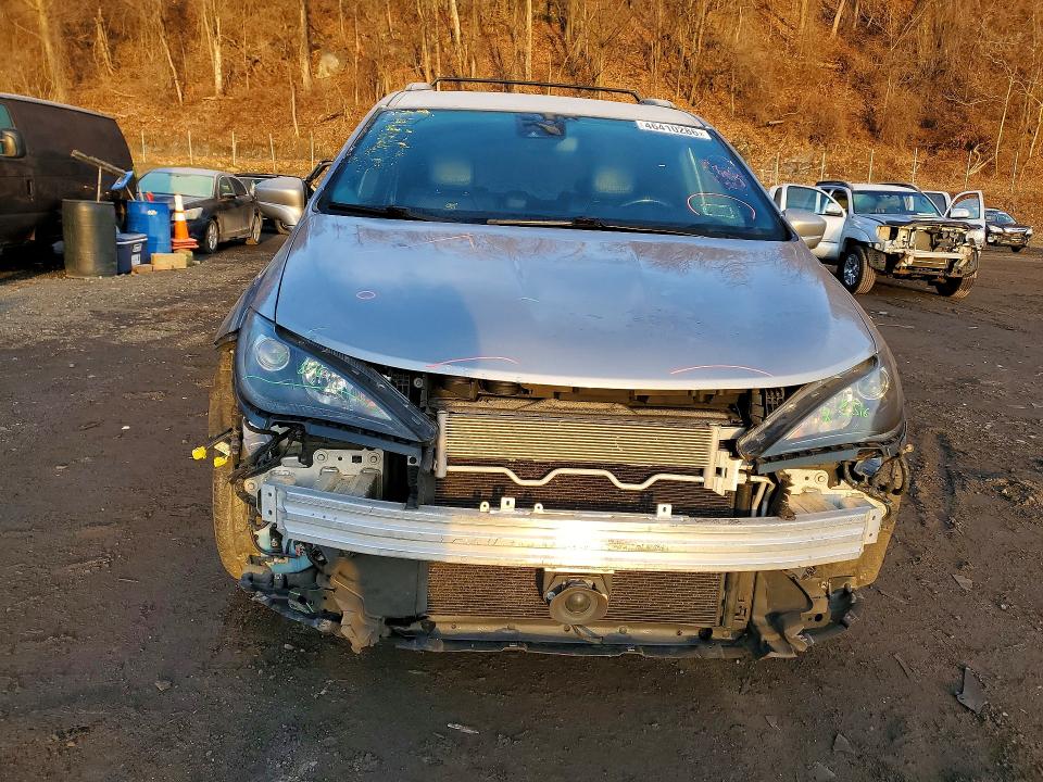 46410286 :رقم المزاد ، 2C4RC1BG4LR173450 vin ، 2020 Chrysler Pacifica مزاد بيع