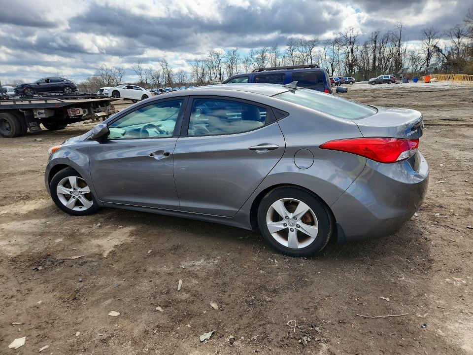 2013 Hyundai Elantra მანქანა იყიდება აუქციონზე, vin: 5NPDH4AE0DH377948, აუქციონის ნომერი: 47228036