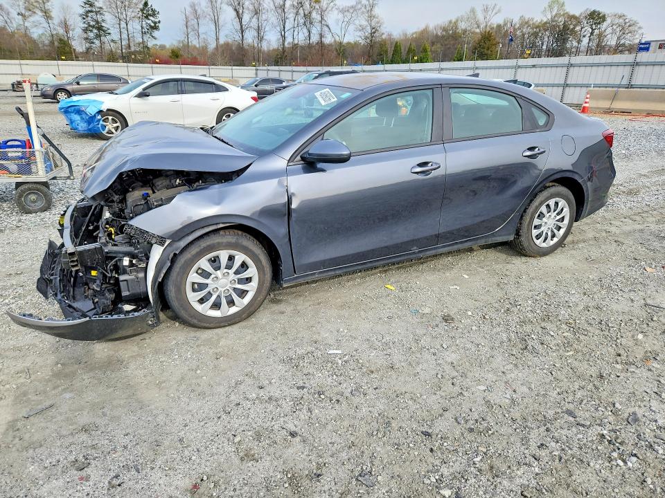 2024 Kia Forte მანქანა იყიდება აუქციონზე, vin: 3KPF24AD7RE753252, აუქციონის ნომერი: 46069056