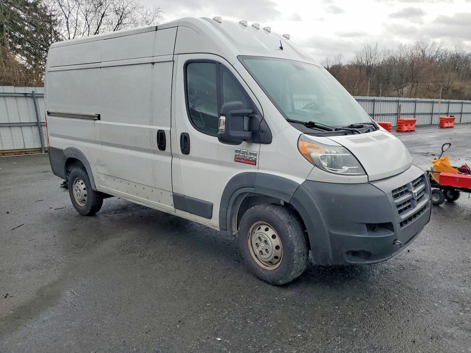 74589305 :رقم المزاد ، 3C6TRVCG1JE138977 vin ، 2018 Ram Promaster 2500 مزاد بيع