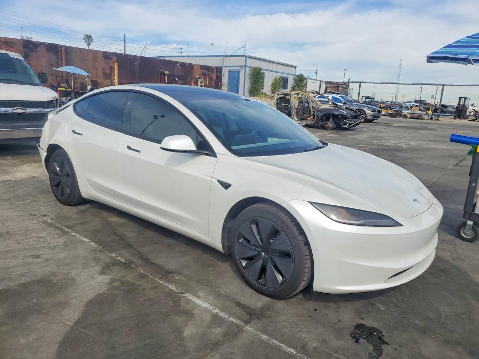 Продажа на аукционе авто 2025 Tesla Model 3, vin: 5YJ3E1EA3SF916133, номер лота: 46330596