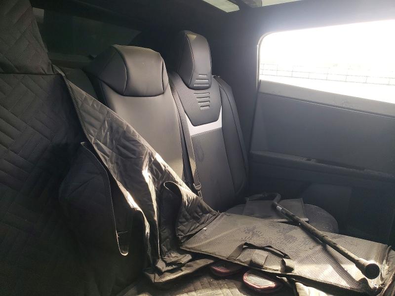46417426 :رقم المزاد ، 7G2CEHED3SA075055 vin ، 2025 Tesla Cybertruck مزاد بيع