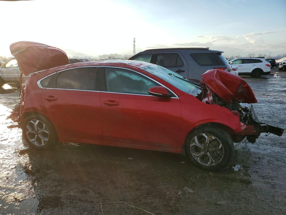 2020 Kia Forte მანქანა იყიდება აუქციონზე, vin: 3KPF54ADXLE219936, აუქციონის ნომერი: 79988435