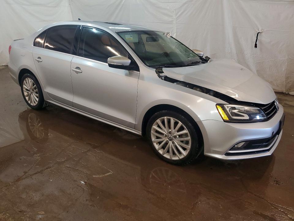 46288276 :رقم المزاد ، 3VWD07AJ9FM413393 vin ، 2015 Volkswagen Jetta مزاد بيع