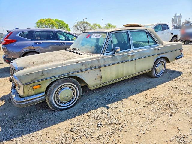 1973 Mercedes Benz 280 მანქანა იყიდება აუქციონზე, vin: 10806712019682, აუქციონის ნომერი: 47442816