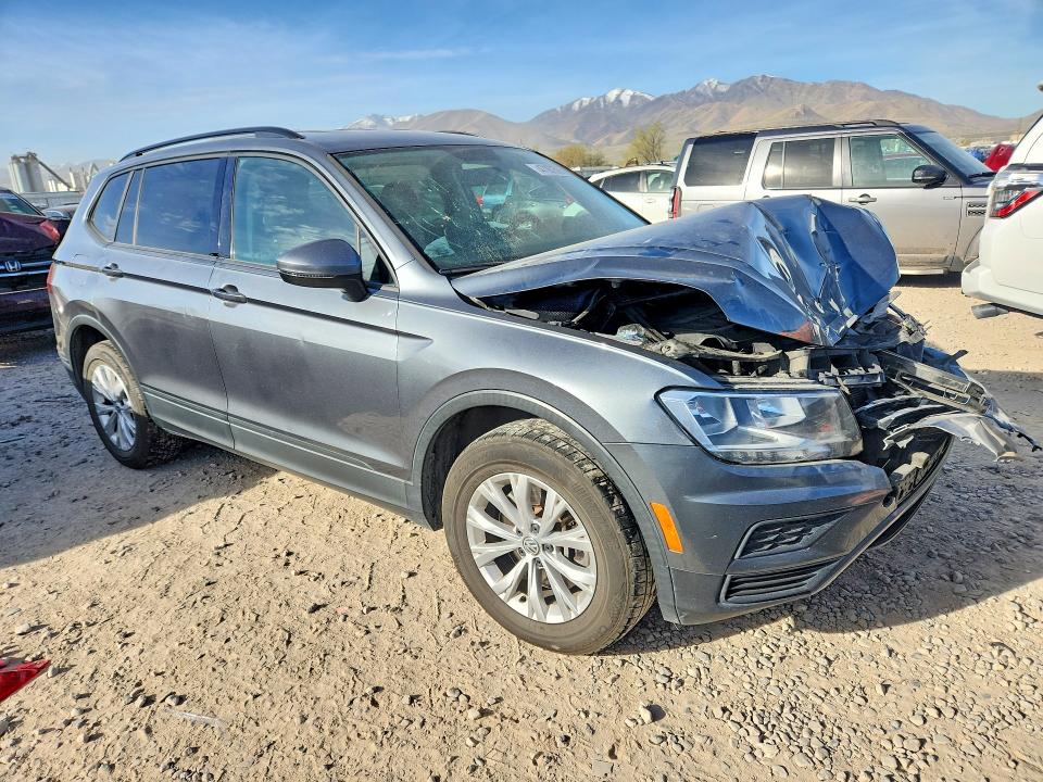 47282586 :رقم المزاد ، 3VV0B7AX5JM080765 vin ، 2018 Volkswagen Tiguan مزاد بيع