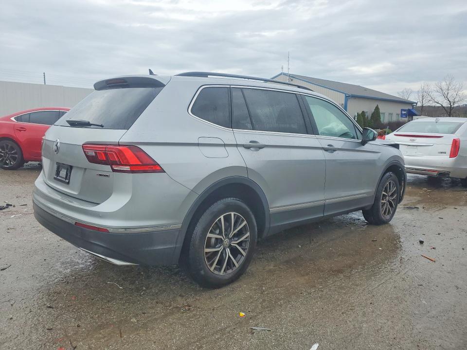 79930725 :رقم المزاد ، 3VV2B7AX8LM141005 vin ، 2020 Volkswagen Tiguan مزاد بيع