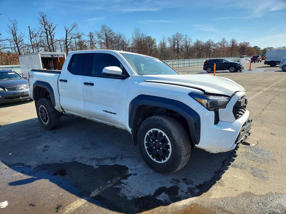 2024 Toyota Tacoma მანქანა იყიდება აუქციონზე, vin: 3TMLB5JN4RM064230, აუქციონის ნომერი: 41811796