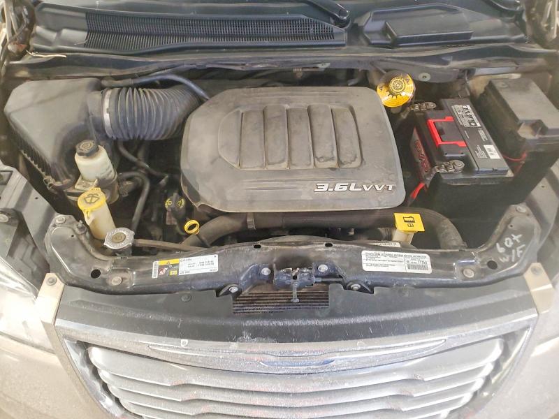 46057636 :رقم المزاد ، 2C4RC1BG7FR551586 vin ، 2015 Chrysler Town & Country مزاد بيع