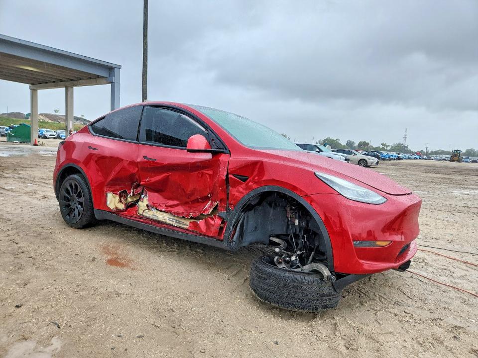 48482276 :رقم المزاد ، 7SAYGDEE5PA027281 vin ، 2023 Tesla Model Y مزاد بيع