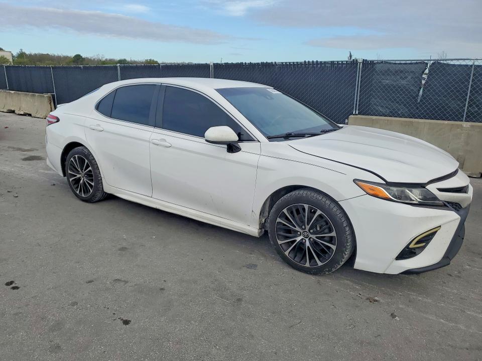 2018 Toyota Camry მანქანა იყიდება აუქციონზე, vin: 4T1B11HK0JU569891, აუქციონის ნომერი: 46448716