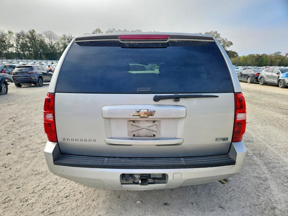 Продаж на аукціоні авто 2011 Chevrolet Suburban, vin: 1GNSCHE07BR120844, номер лоту: 79741895